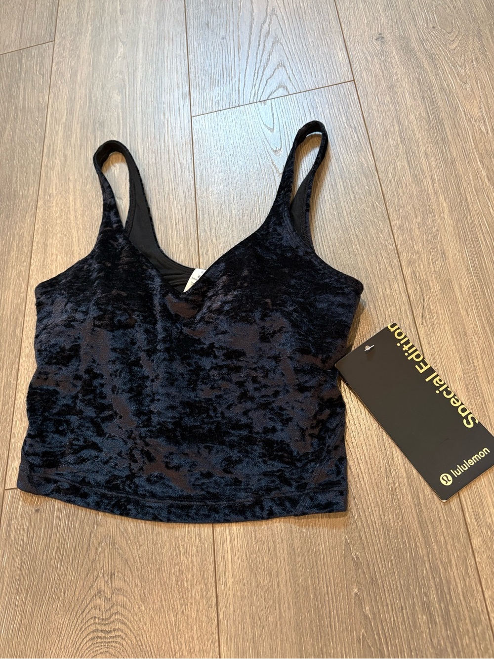 NWT Lululemon SPECIAL EDITION Align Tank *Crushed Velvet Black Size 6 - Picture 4 of 4